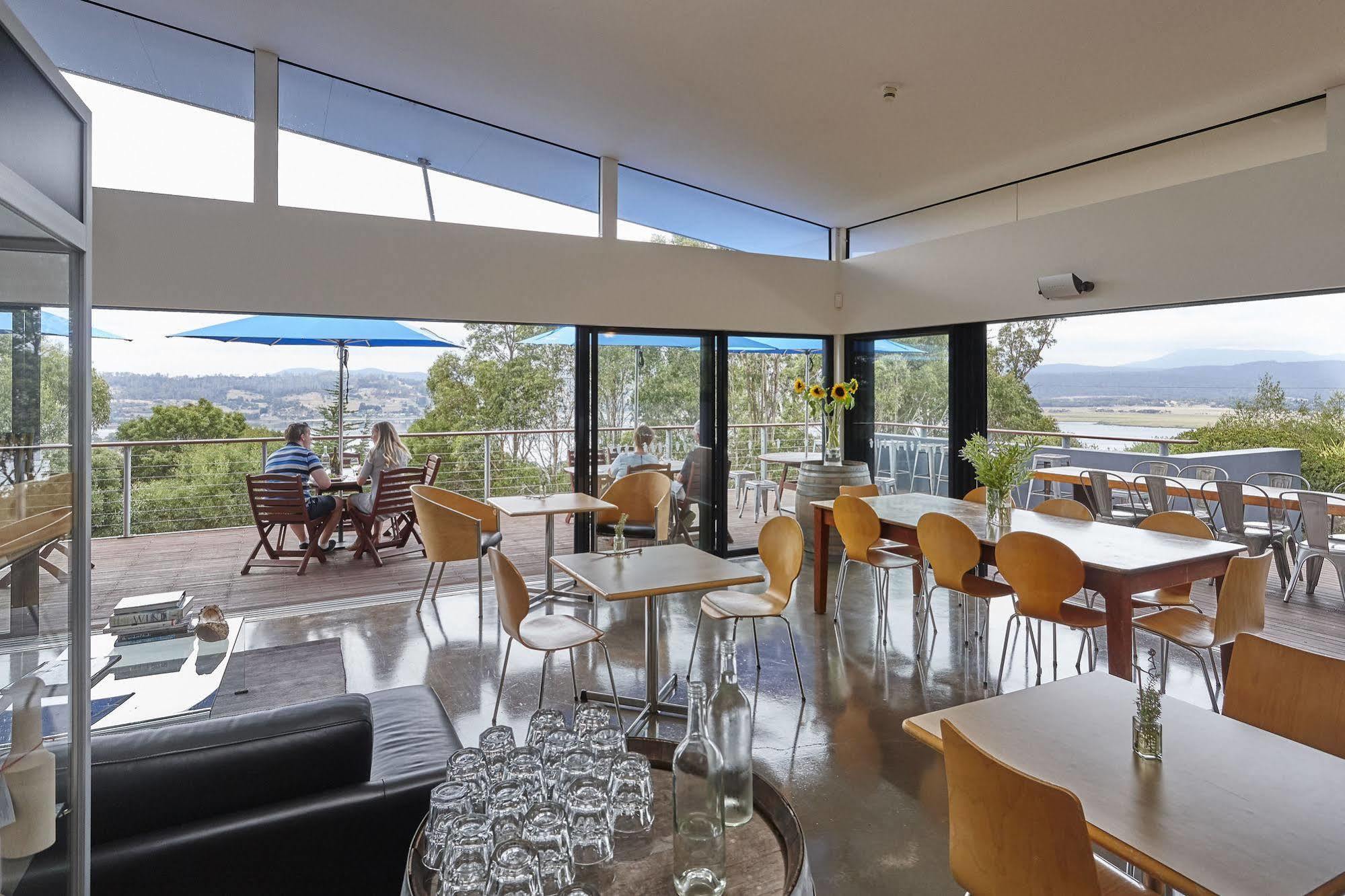 Tamar River Apartments Rosevears Екстер'єр фото