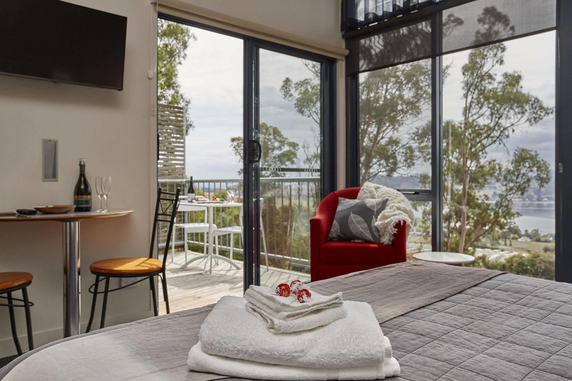 Tamar River Apartments Rosevears Екстер'єр фото