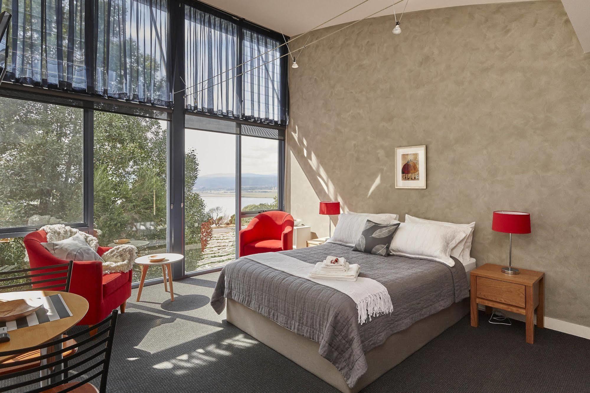 Tamar River Apartments Rosevears Екстер'єр фото